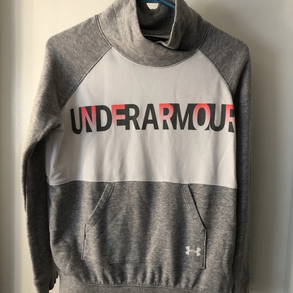 Under Armour Loose Fit Top